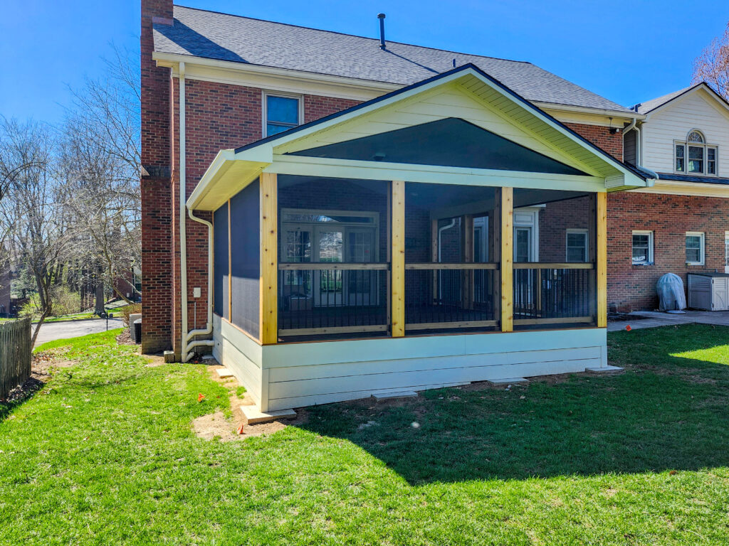 Screened Deck Construction (19)