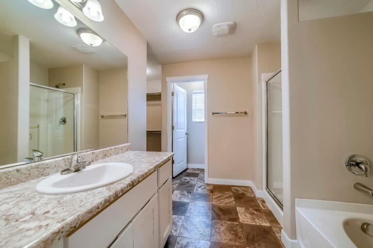 Bathroom tile image10