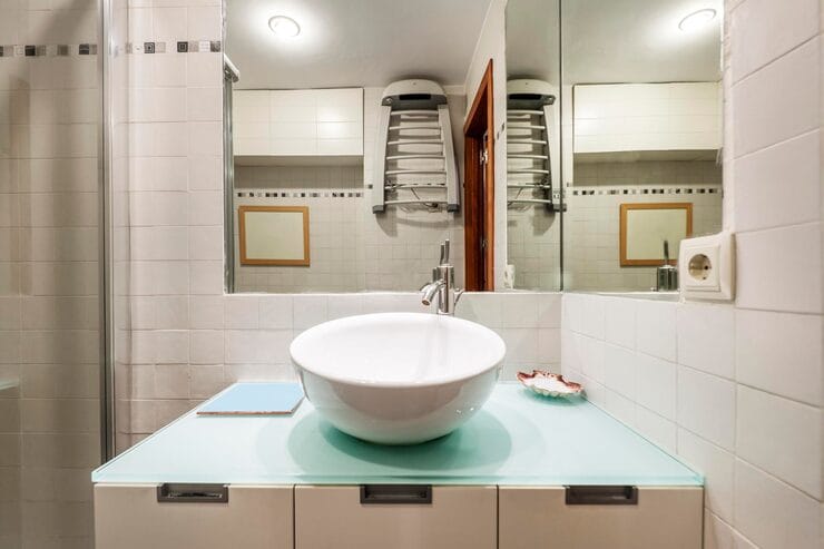 Small Contemporary Bathroom Sinks